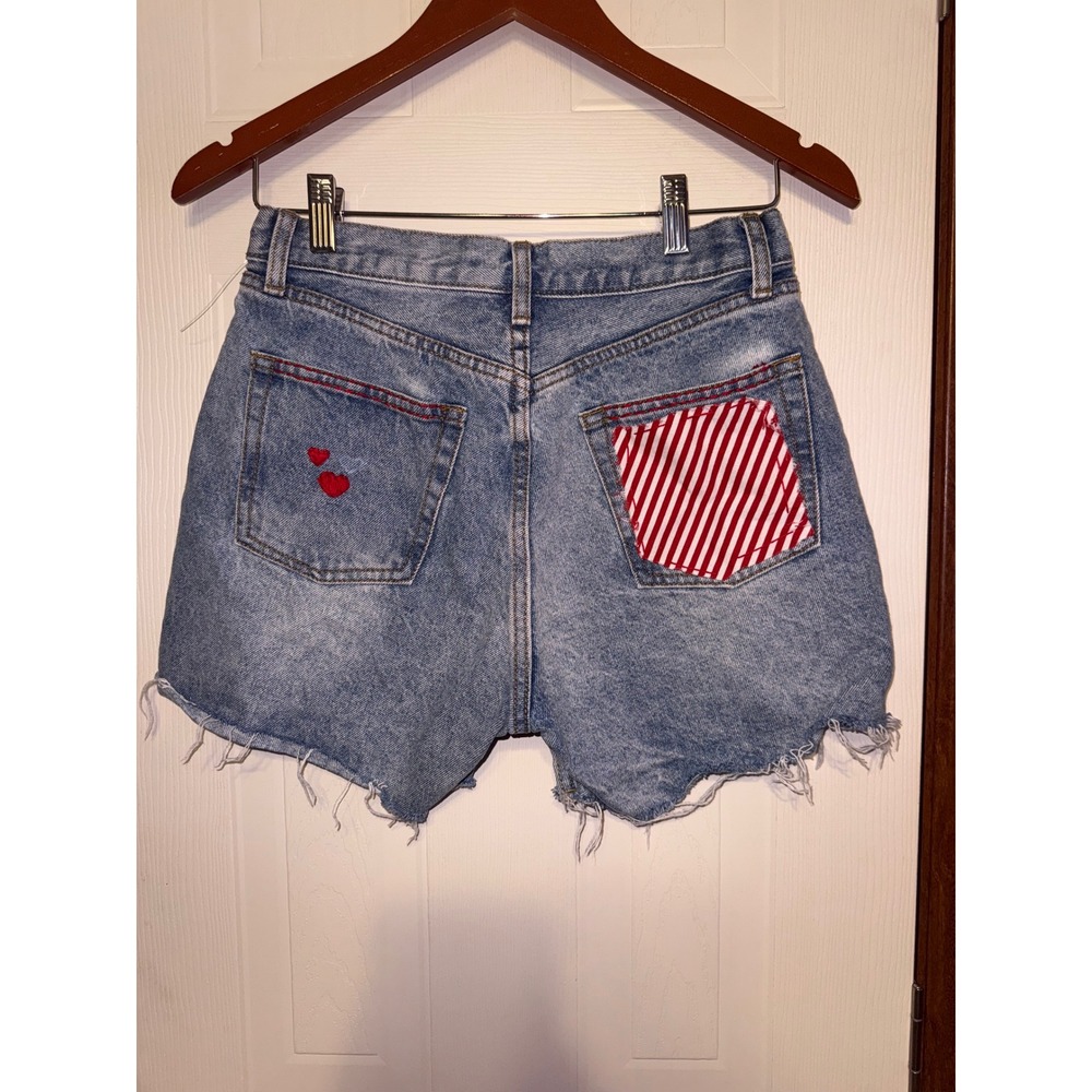 J. Galt John Galt Heart Patch Denim Cut Off Jean Shorts Size M Blue Red RR082C